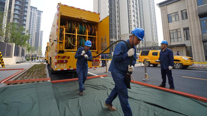 卡卢卢：场上位置听从教练的安排 法国还是民主刚果？未来再考虑